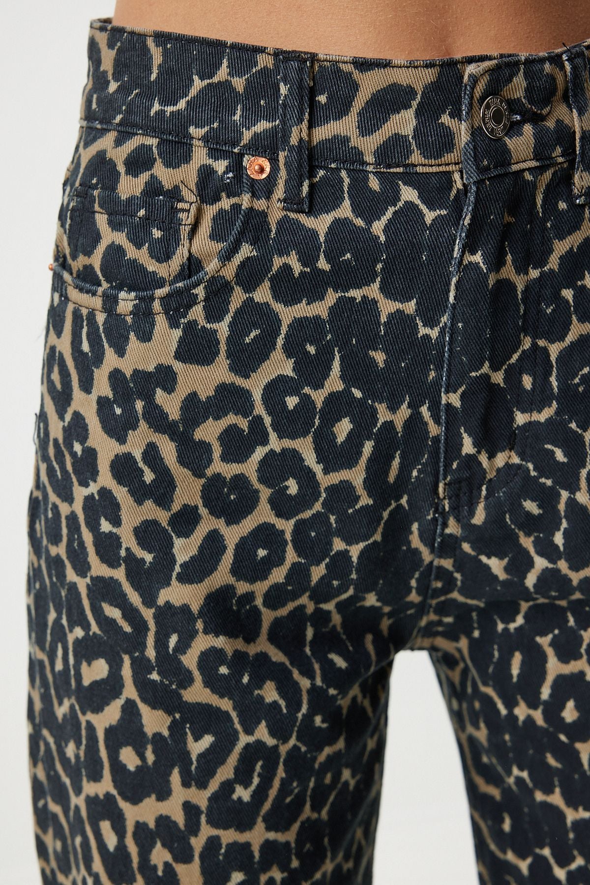 Siyah Kahverengi Leopar Desenli Straight Jeans UT00012