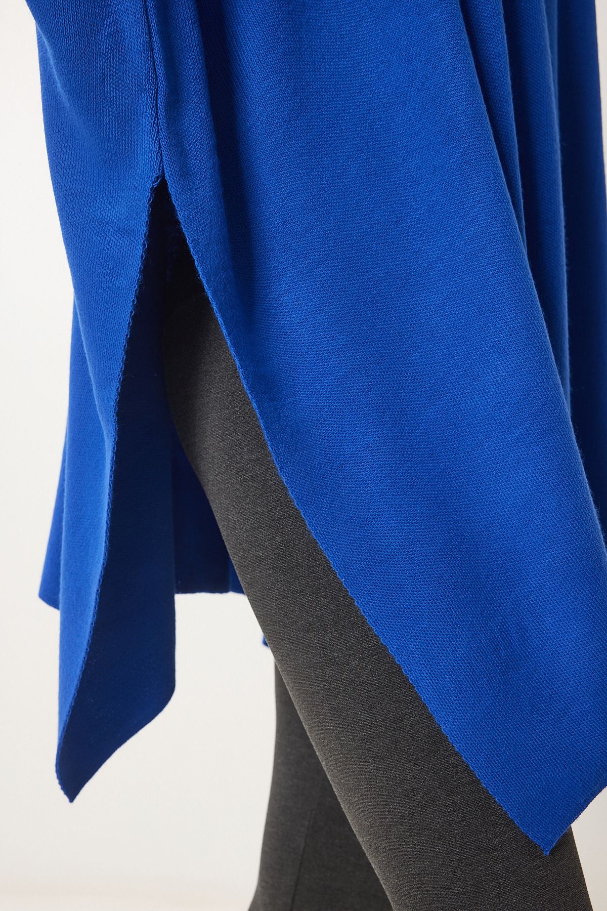 Mavi Yandan Yırtmaçlı Oversize Panço Kazak YY00005