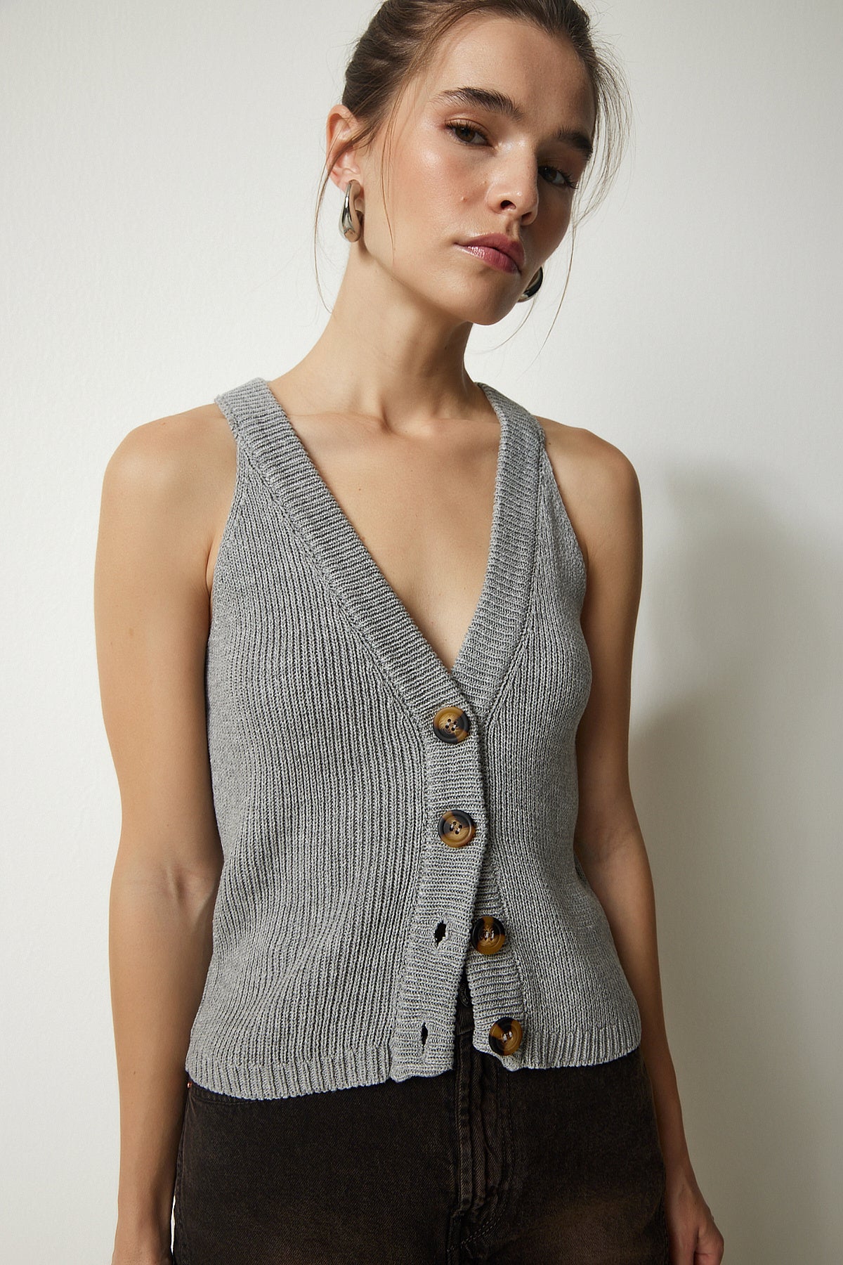 Gri Halter Yaka Düğmeli Triko Yelek  FN03118