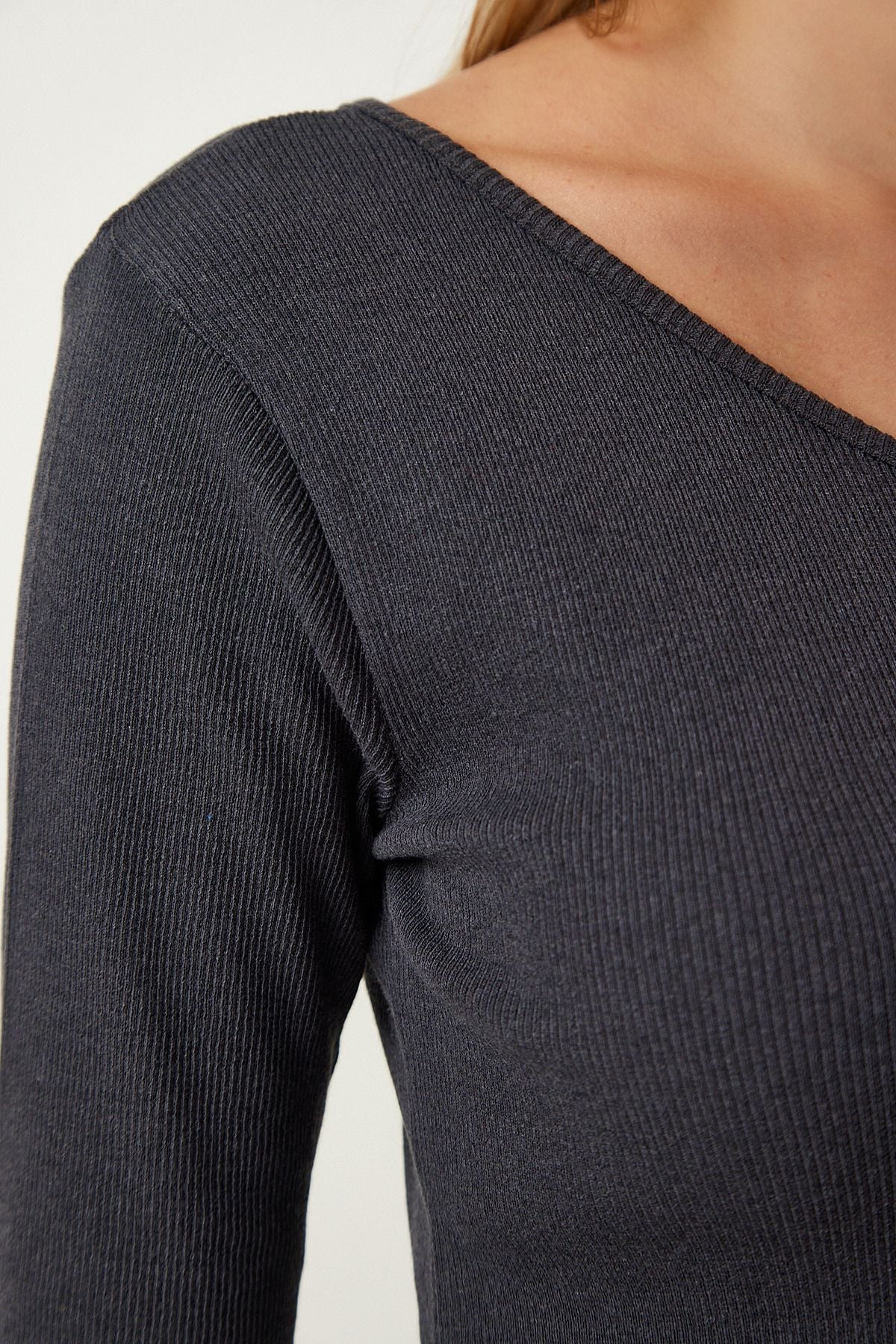 Antrasit Tek Kol Fitilli Crop Örme Bluz GT00230