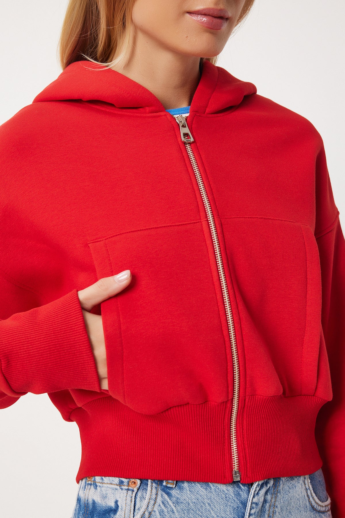 Kırmızı Kapüşonlu Şardonlu Fermuarlı Sweatshirt OW00051