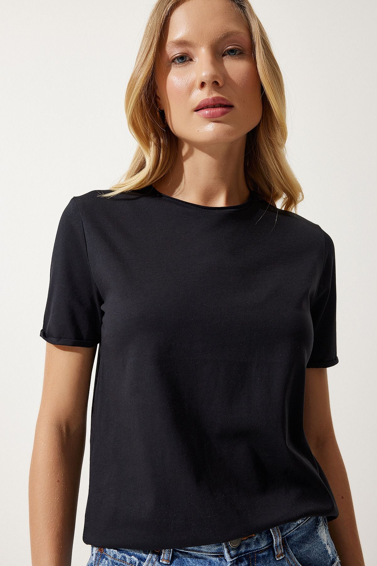 Siyah Bisiklet Yaka Basic Örme T-Shirt UB00229