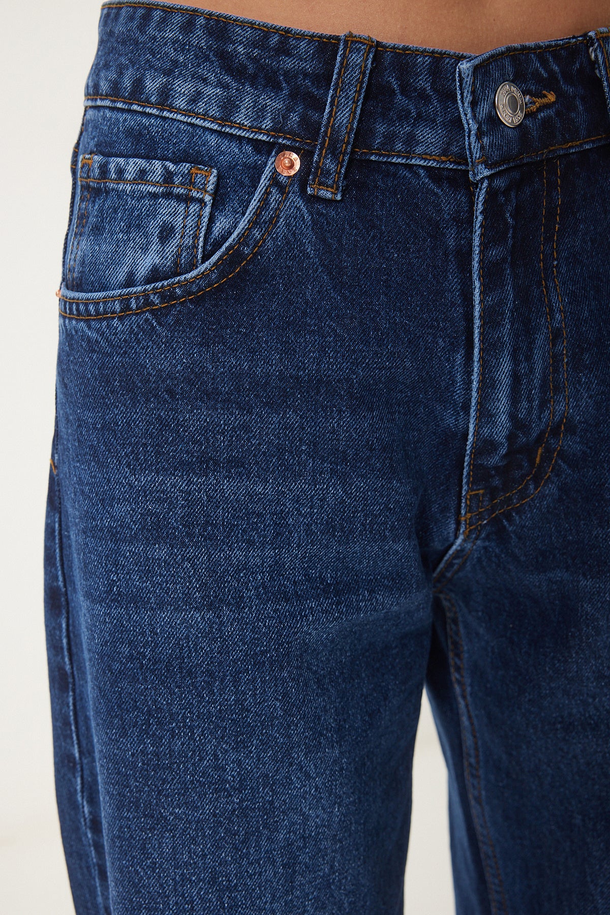 Mavi Geniş Paça Yıkamalı Jeans US00960
