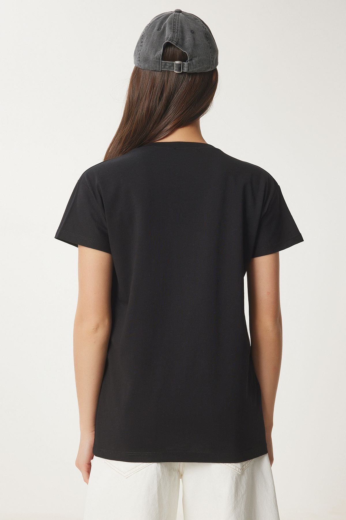 Siyah Taş Detaylı Ayıcık Baskılı Örme T-Shirt BW00001