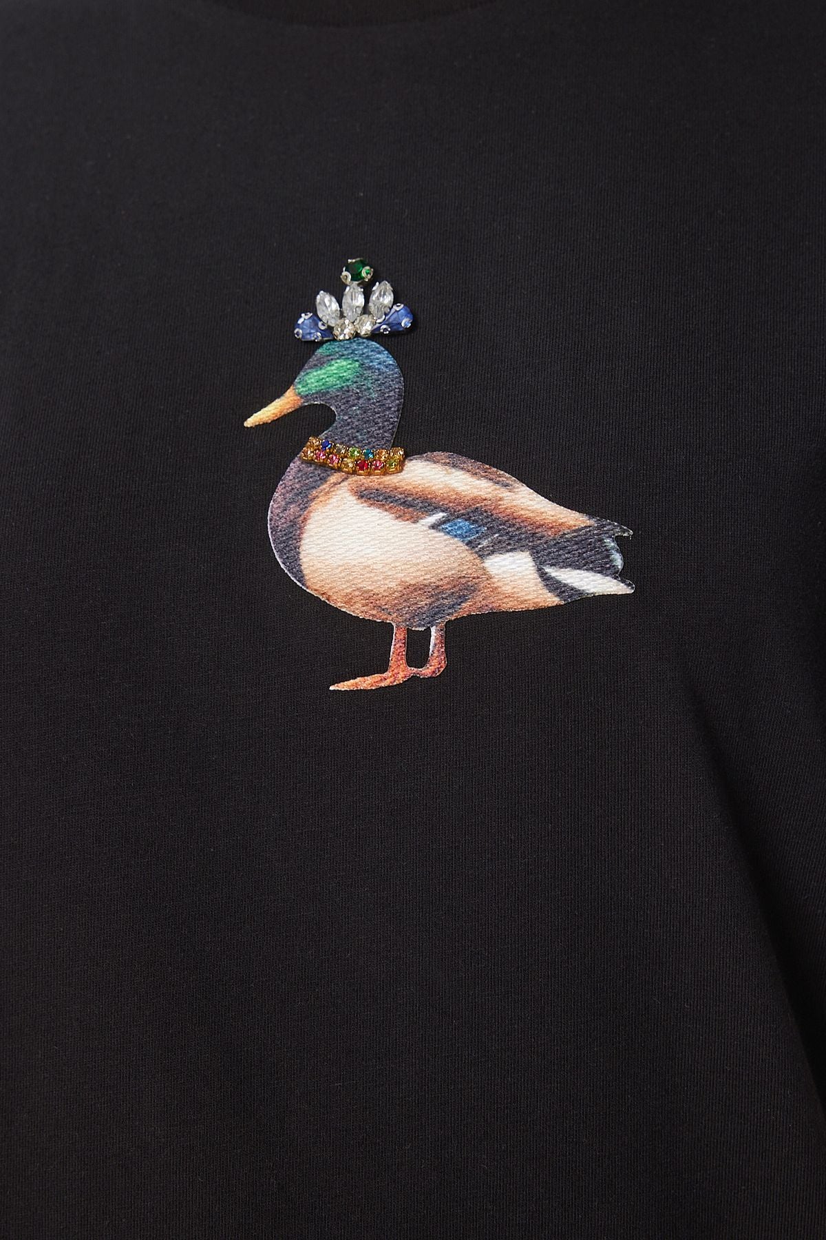 Siyah Taş Detaylı Armalı Pamuklu Örme T-Shirt CR00521