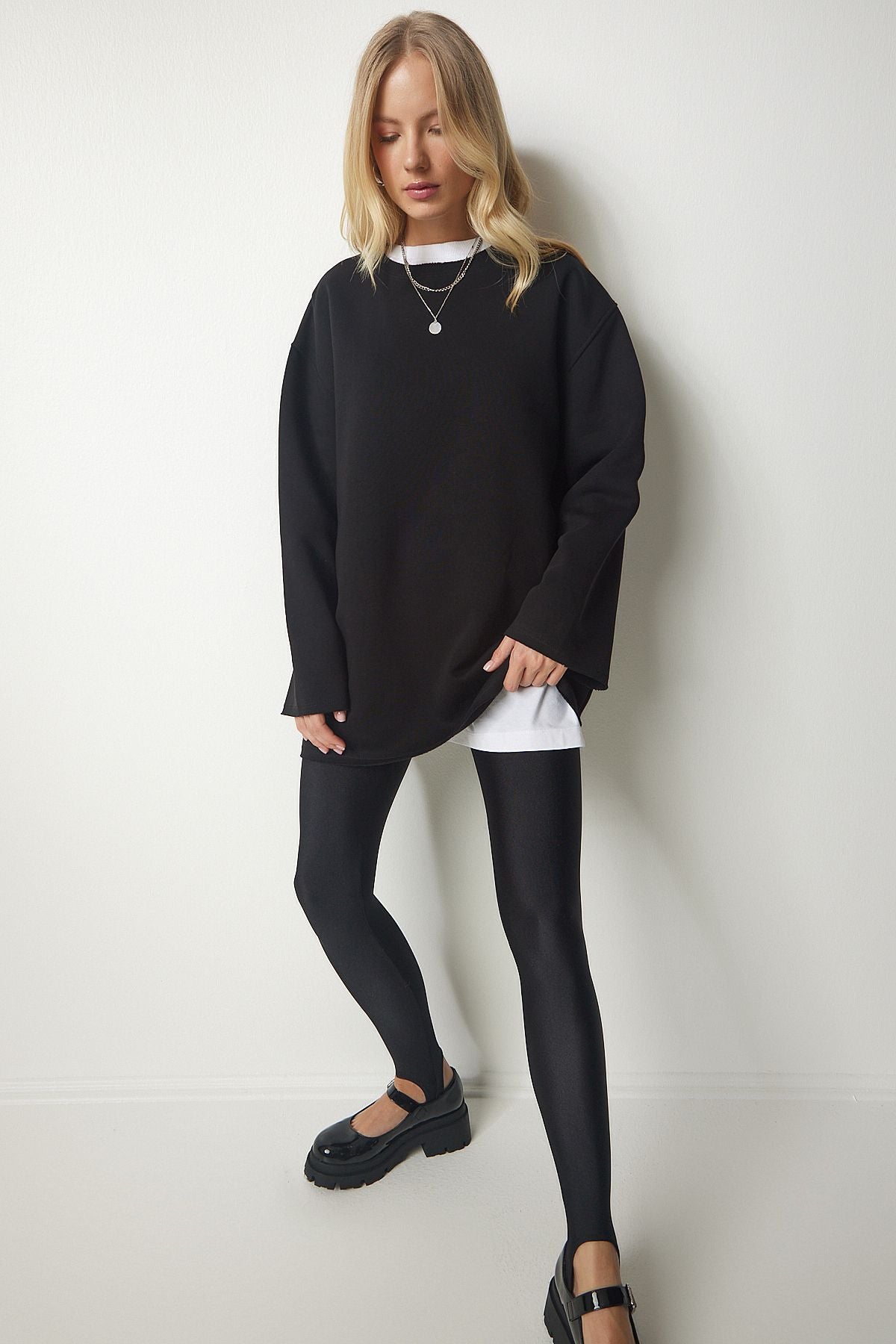 Siyah Şardonlu Oversize Örme Sweatshirt NJ00131