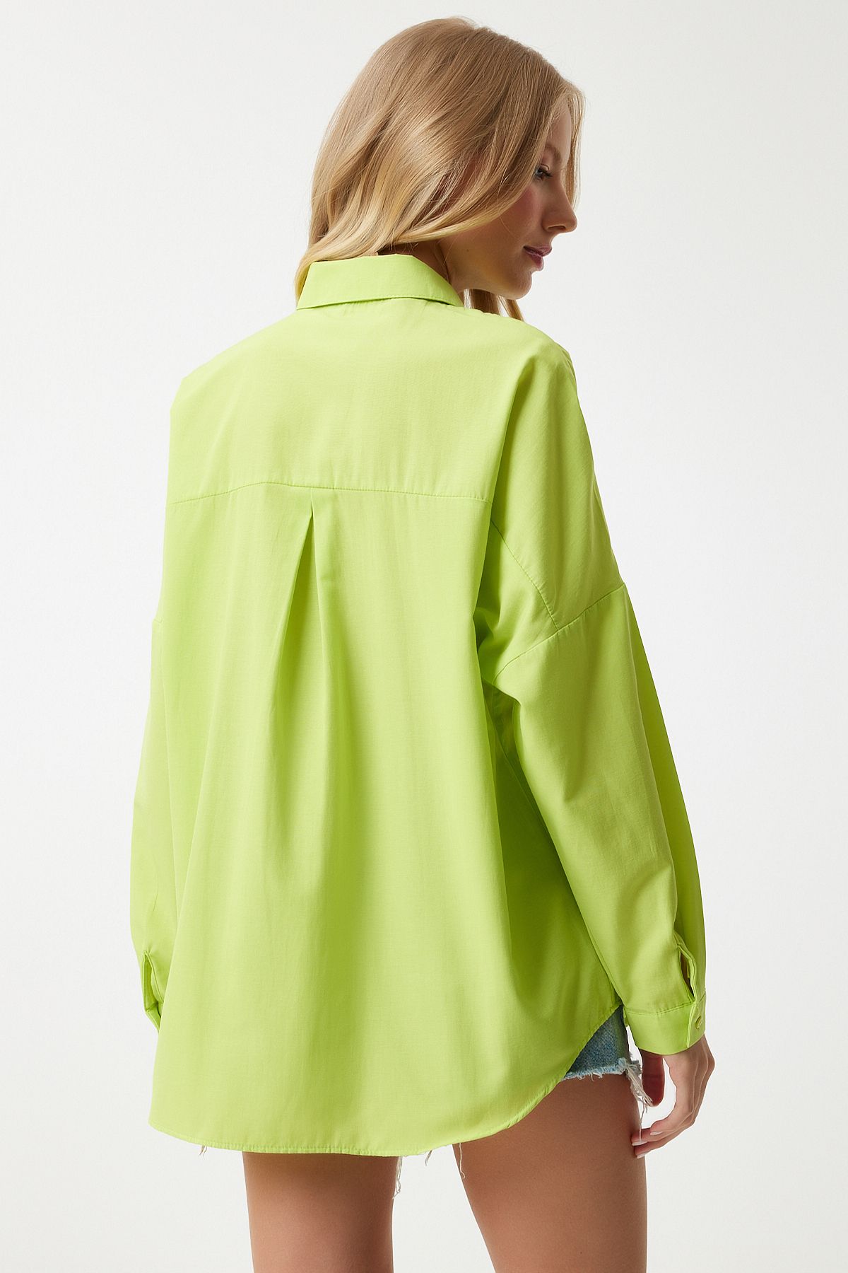 Fıstık Yeşili Oversize Uzun Basic Gömlek MX00167