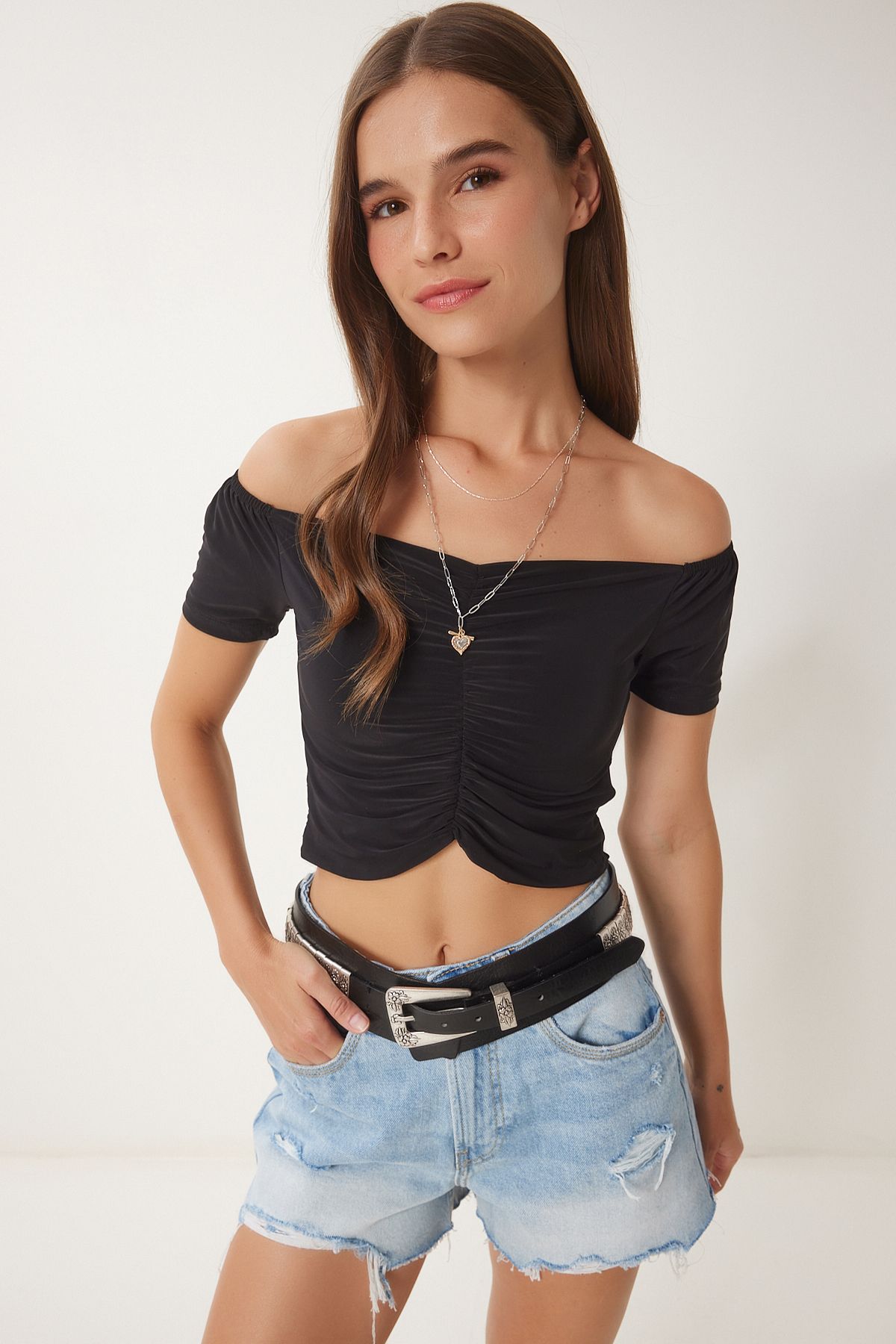 Siyah Büzgü Detaylı Crop Sandy Bluz Lİ00117