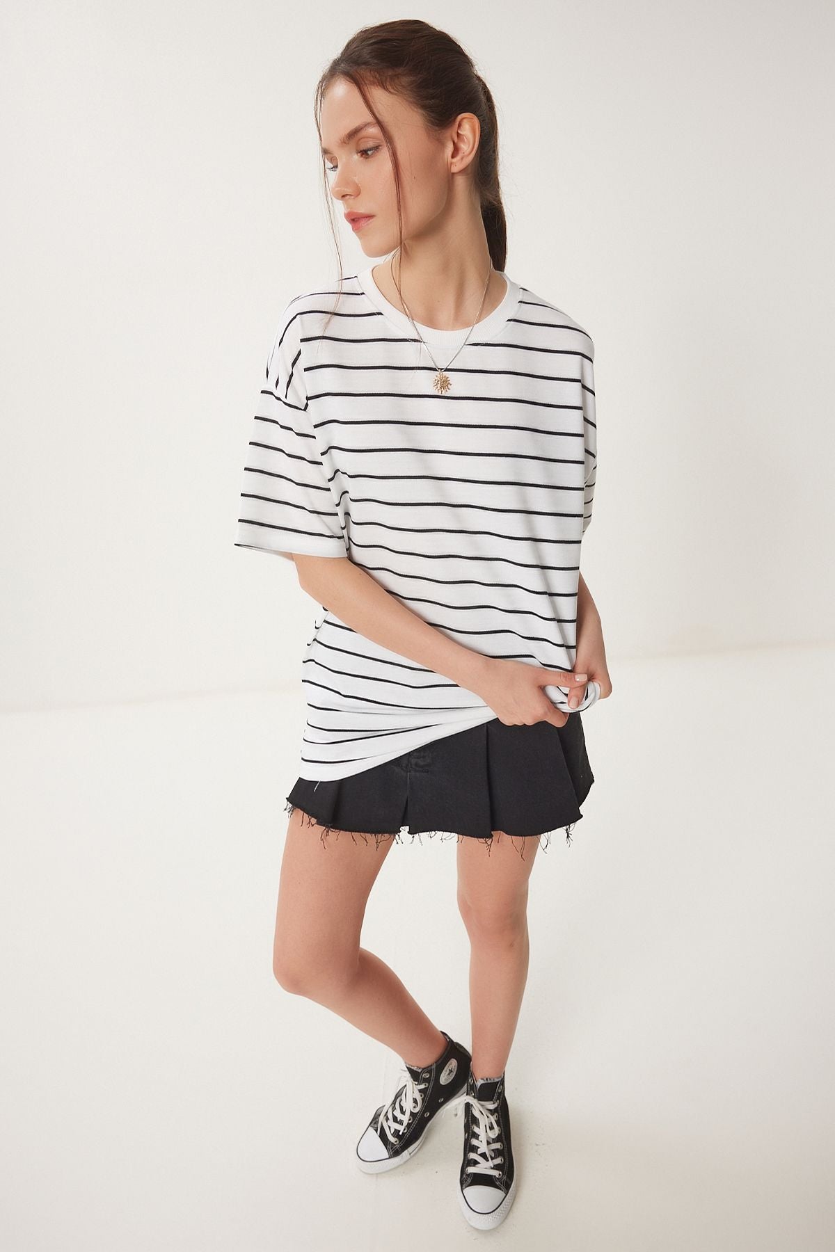 Beyaz Çizgili Oversize Örme T-Shirt ZV00285