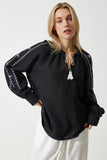Siyah Nakışlı Oversize Keten Bluz RG00038