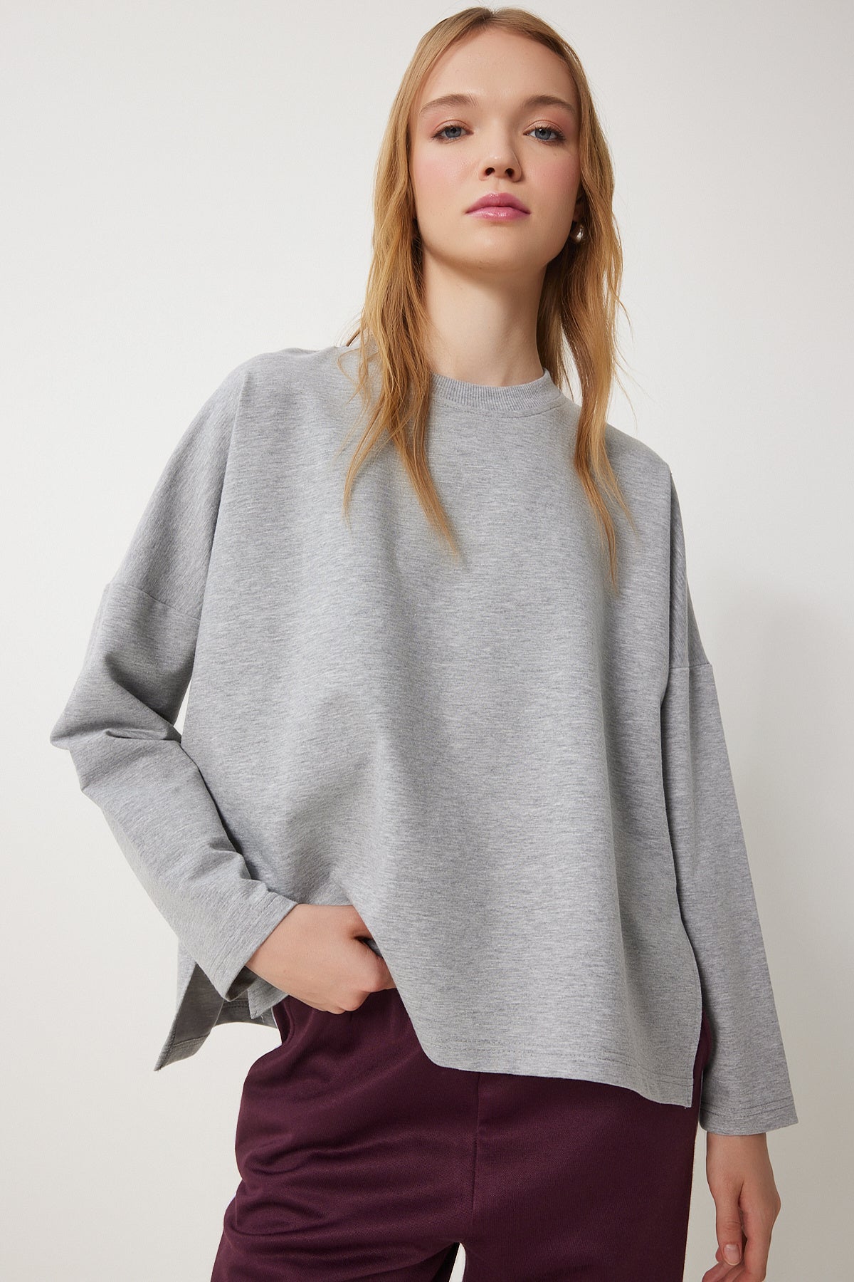 Gri Melanj Yandan Yırtmaçlı Oversize Örme Sweatshirt UL00050