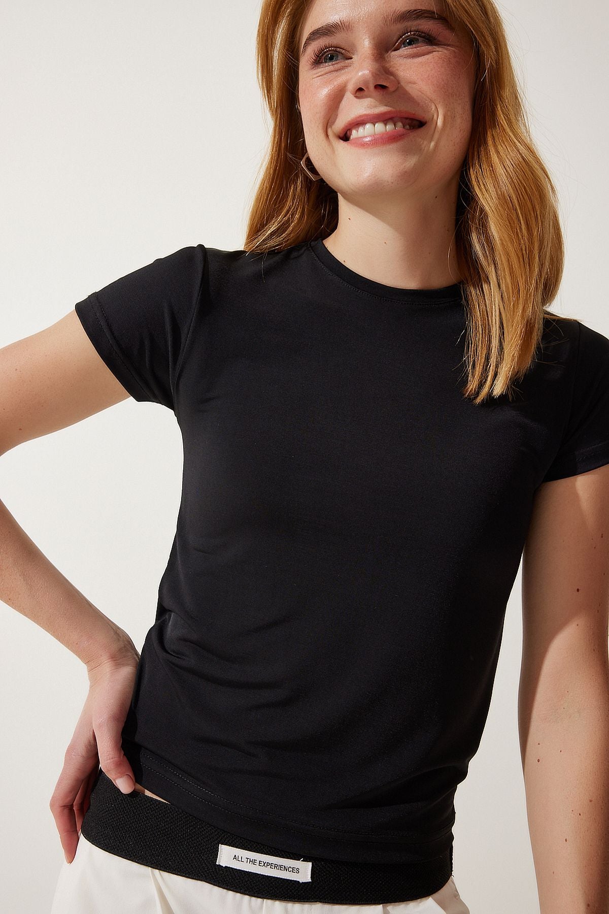 Siyah Bisiklet Yaka Basic Sandy T-Shirt EN00611