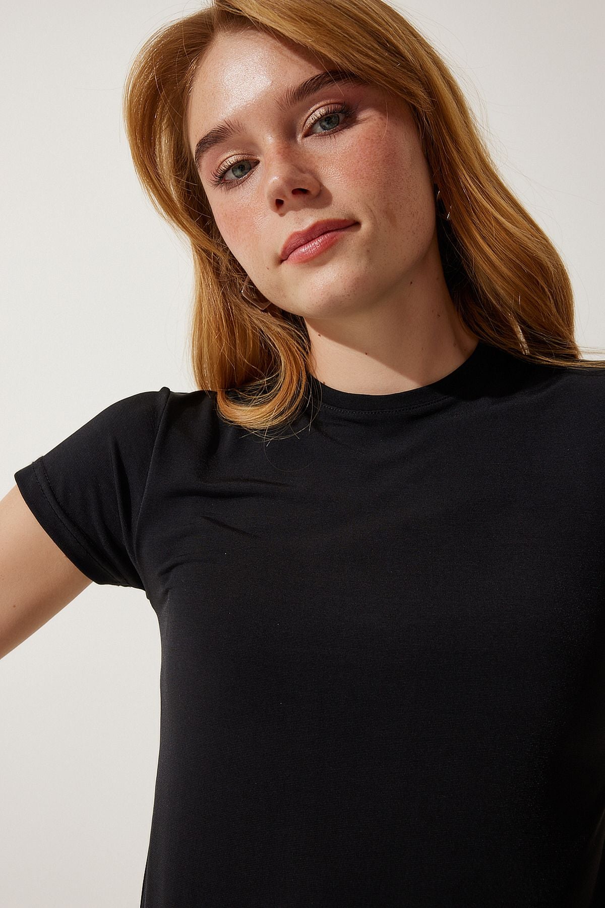 Siyah Bisiklet Yaka Basic Sandy T-Shirt EN00611
