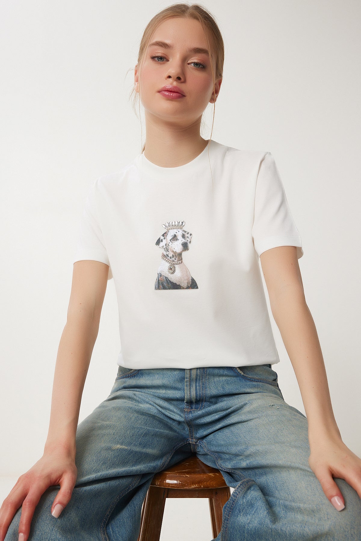 Kemik Şık Taşlı Armalı Pamuklu Örme T-Shirt CR00473