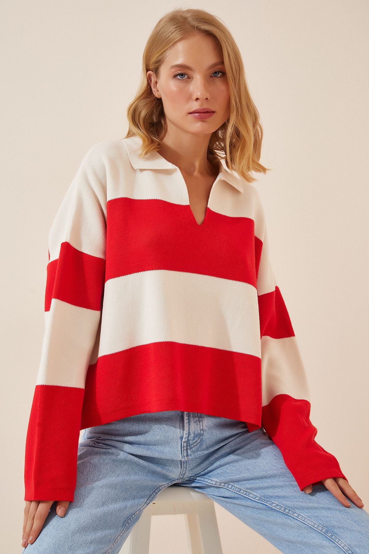 Kırmızı Beyaz Polo Yaka Oversize Crop Triko Kazak  US00685