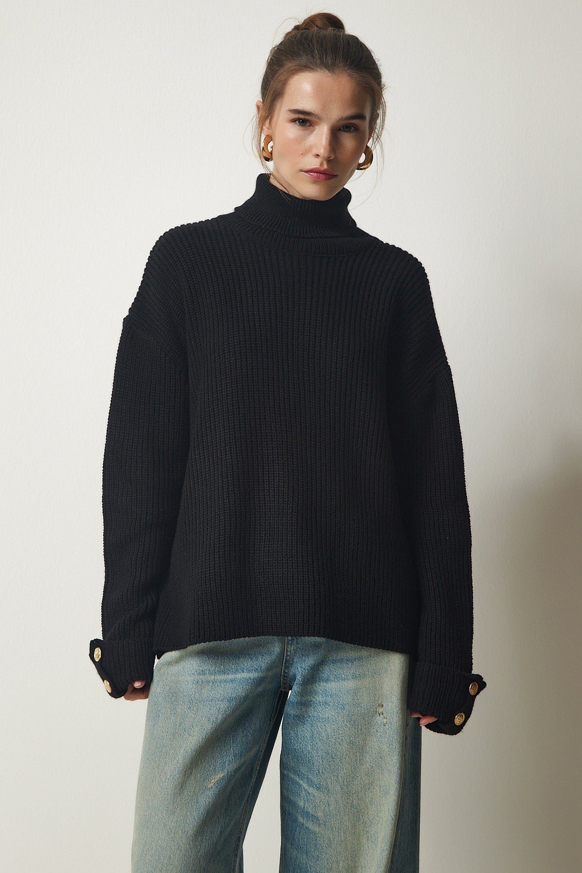 Siyah Düğme Detaylı Balıkçı Yaka Oversize Triko Kazak YY00183
