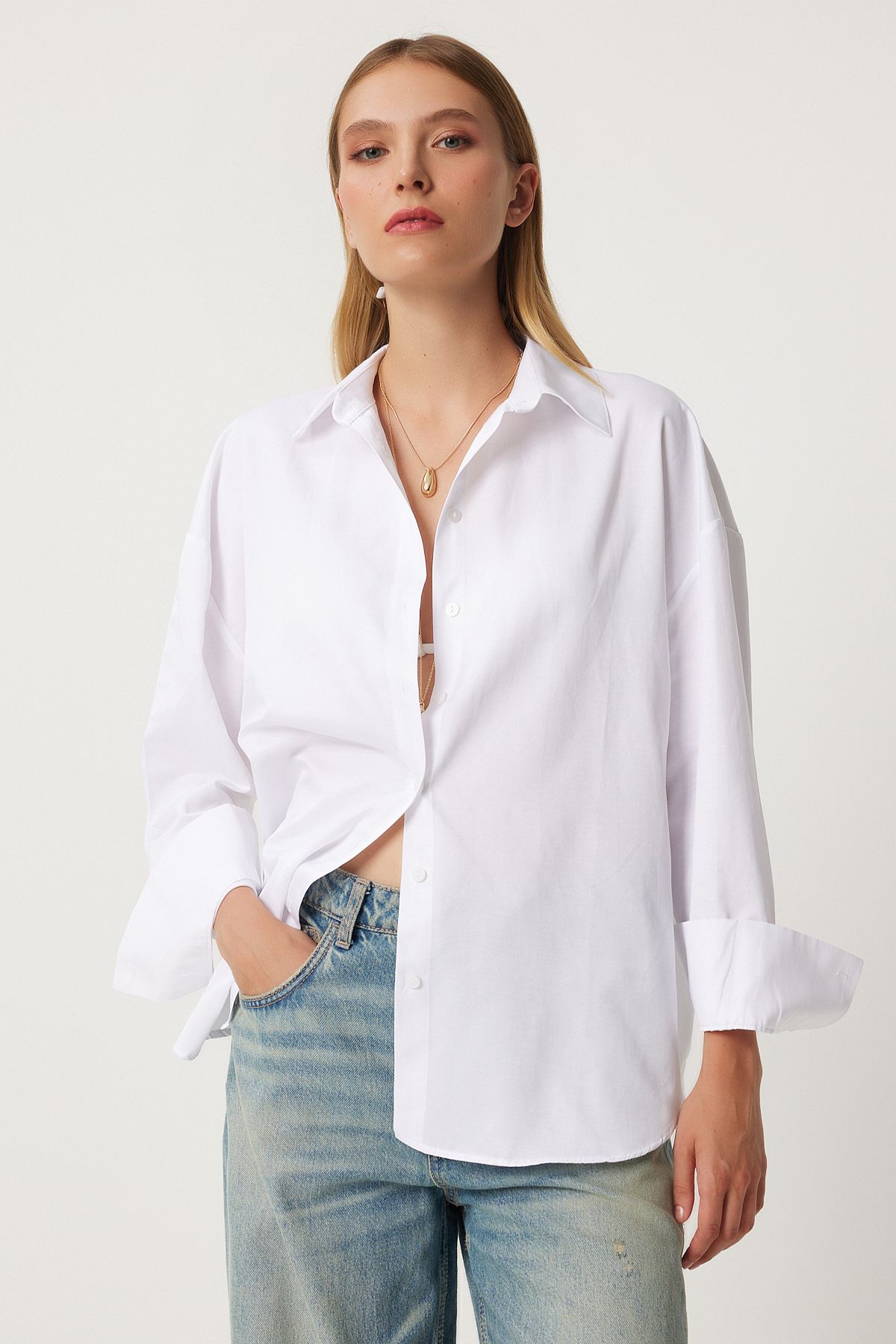 Beyaz Oversize Basic Gömlek  FN03247
