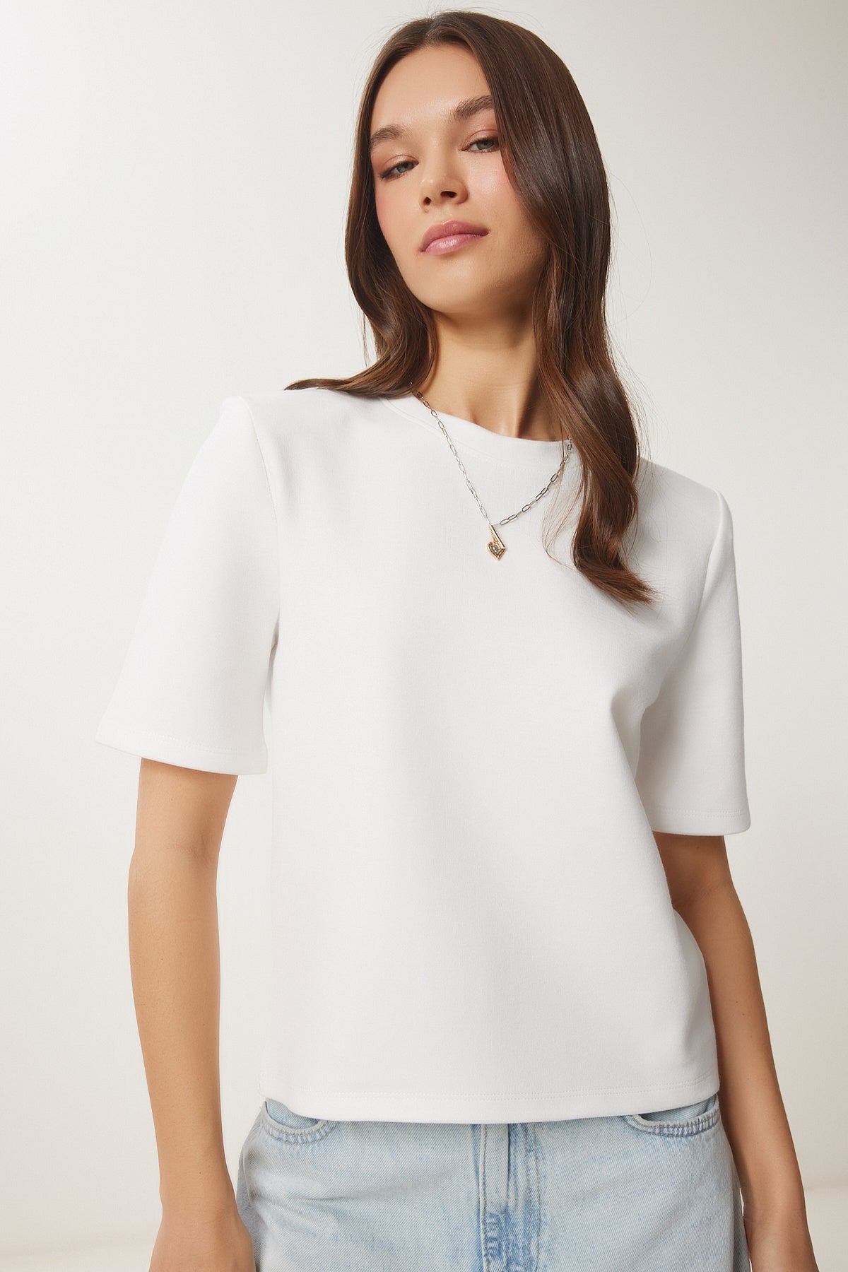 Beyaz Vatkalı Pamuklu Örme T-Shirt DZ00121