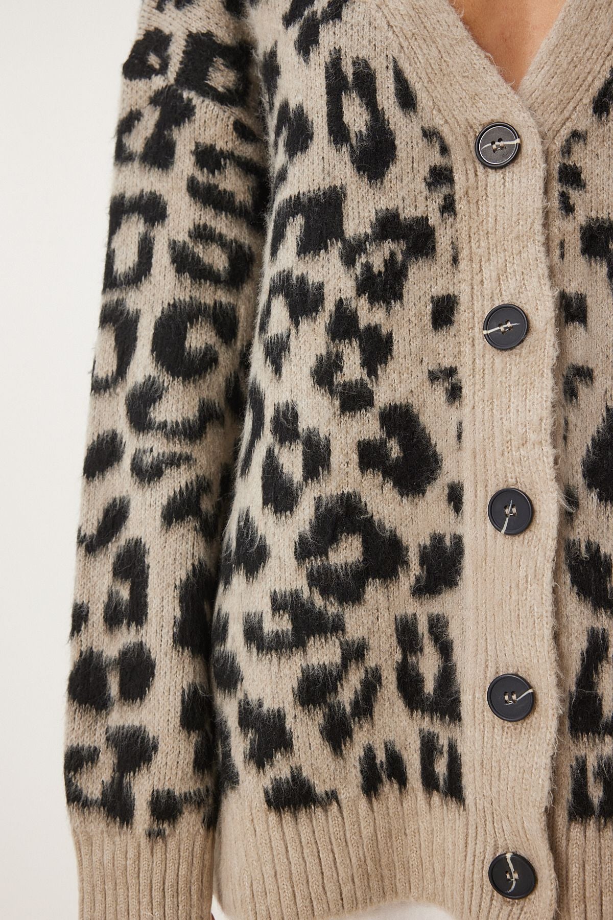 Vizon Siyah Leopar Desenli Sakallı Triko Hırka DP00220