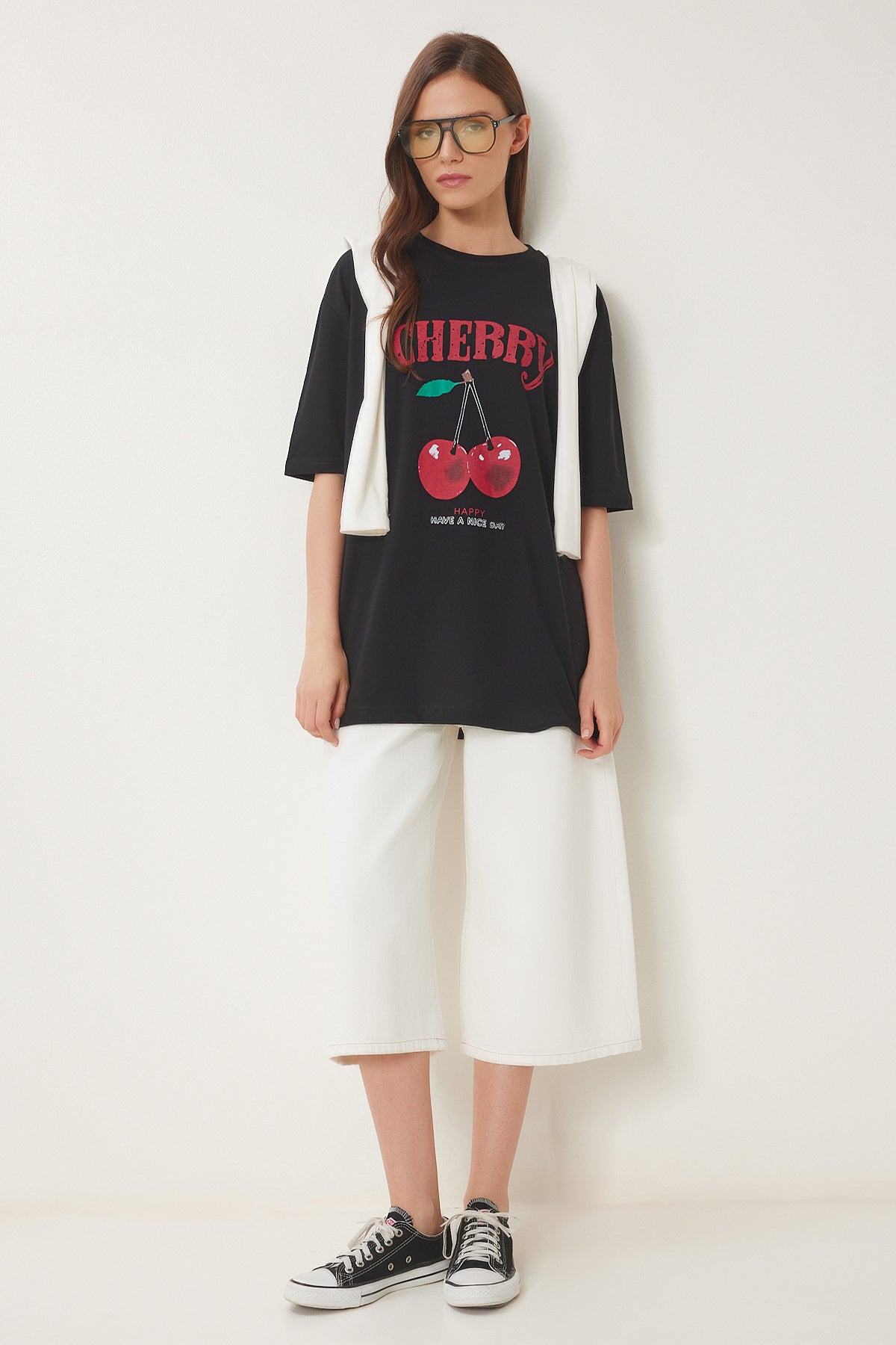Siyah Kiraz Baskılı Pamuklu Örme T-Shirt ZV00301