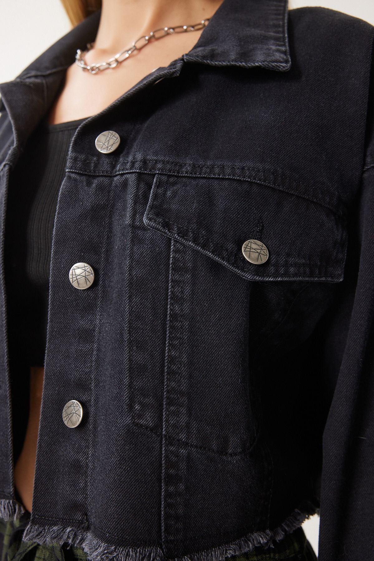 Siyah Püskül Detaylı Denim Crop Ceket AN00214
