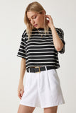 Siyah Beyaz Çizgili Oversize Crop Örme T-Shirt BP00162