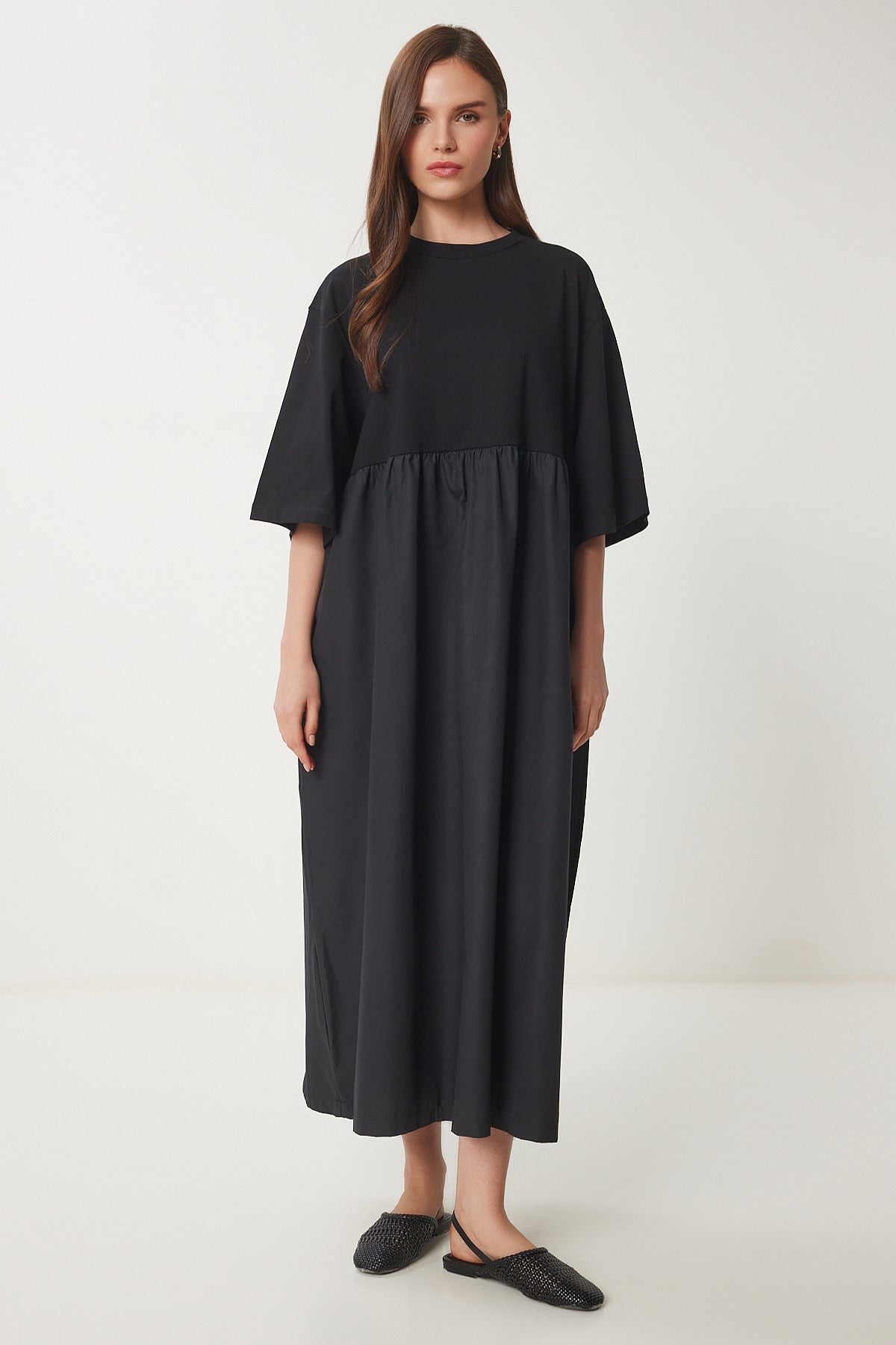 Siyah Esnek Örme Üstlü Poplin Etekli Oversize Elbise FZ00002