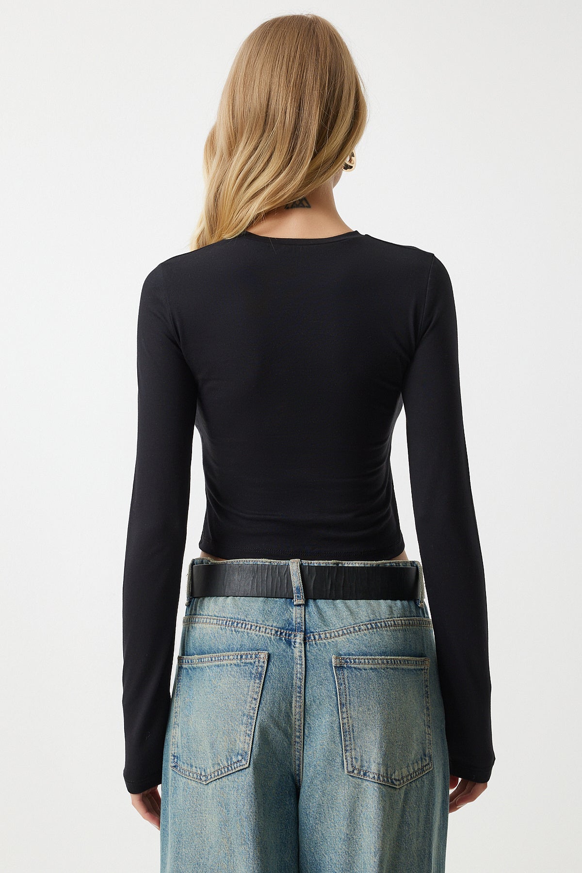 Siyah Bisiklet Yaka Basic Crop Örme Bluz OW00034