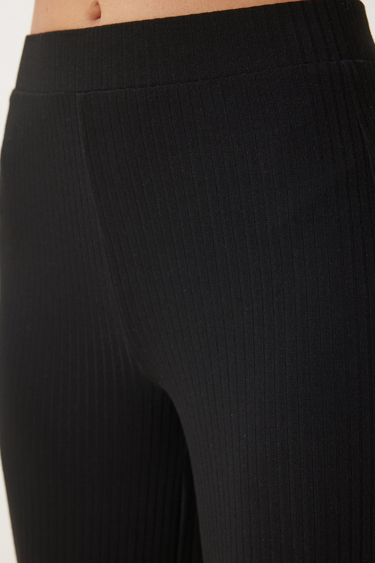 Siyah Rahat Fitilli Örme Bluz Pantolon Takım OW00054