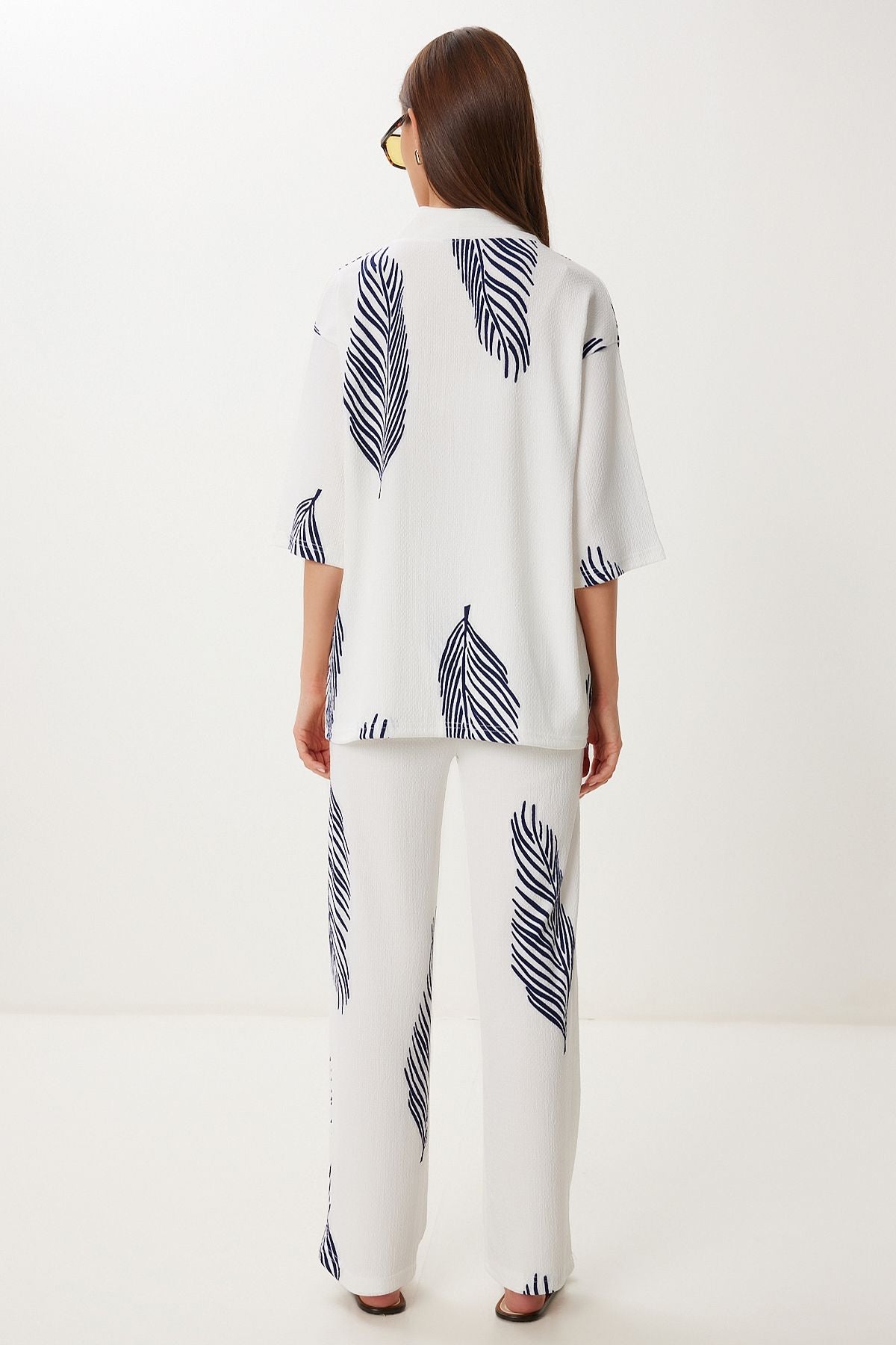 Ekru Lacivert Desenli Krinkıl Örme Kimono Pantolon Takım İY00006