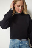 Siyah Şardonlu Crop Sweatshirt UB00178