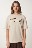 Krem Nakışlı Pamuklu Oversize Örme T-Shirt CR00457