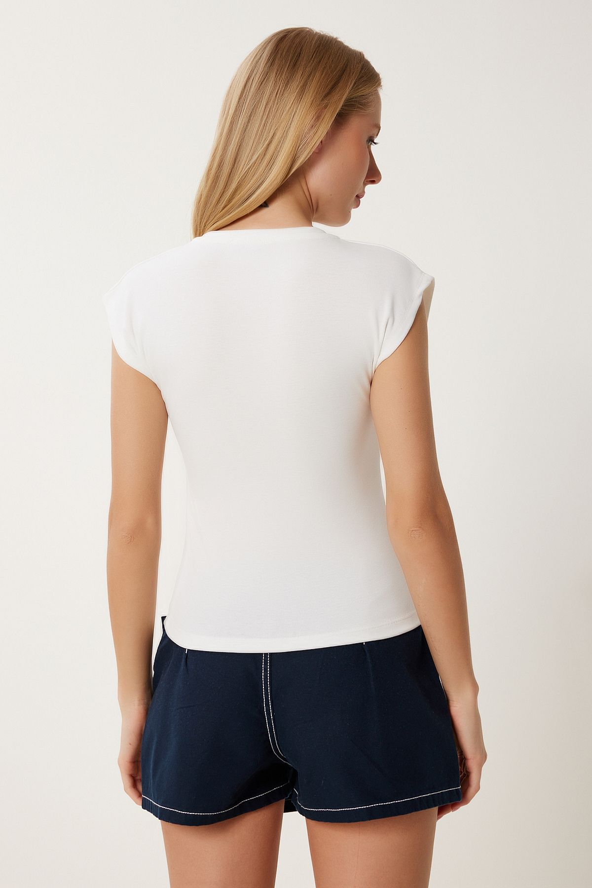 Ekru Kolsuz Esnek Örme T-Shirt ZV00307