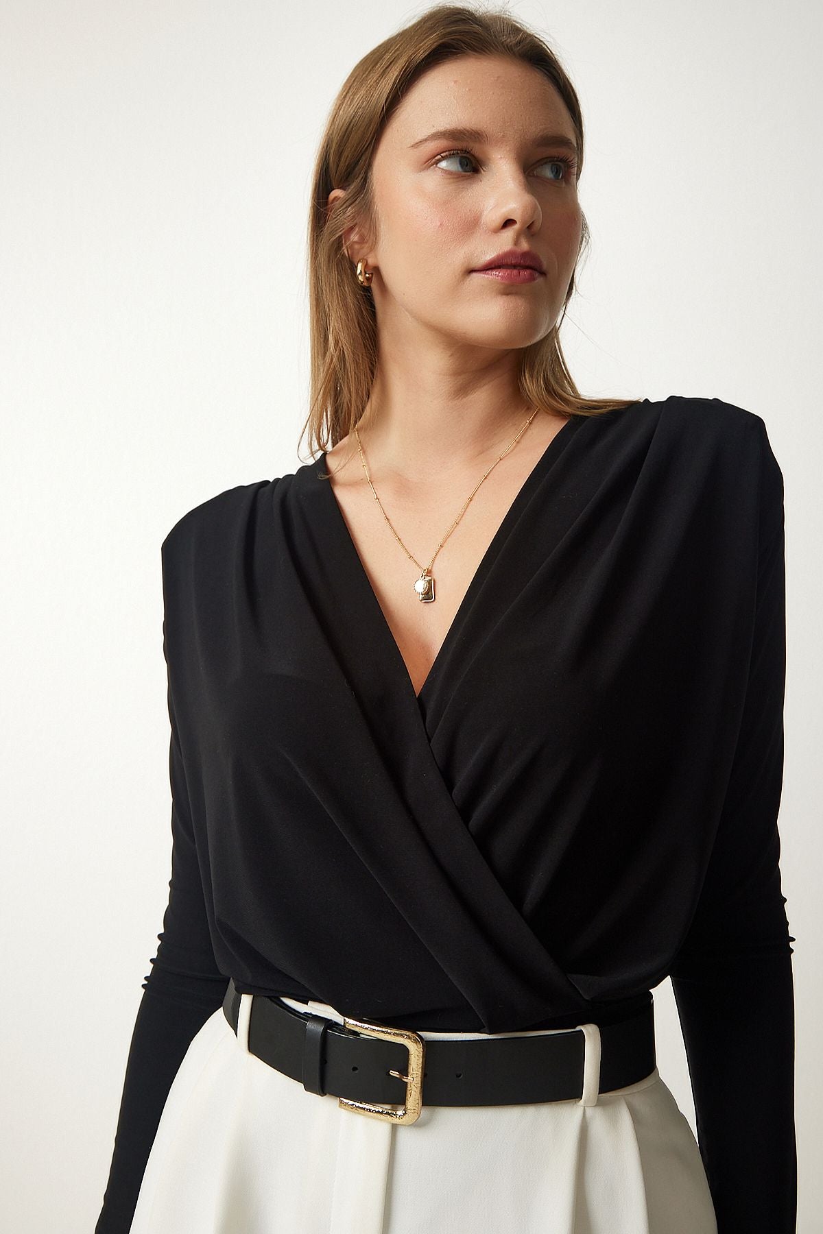 Siyah Anvelop Yaka Çıtçıtlı Örme Bluz FF00147