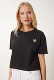 Siyah Kalp Baskılı Pamuklu Kısa Örme T-Shirt AN00224