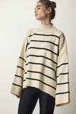 Krem Dik Yaka Çizgili Oversize Triko Kazak NF00076