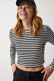 Siyah Bisiklet Yaka Çizgili Crop Örme Bluz CR00424