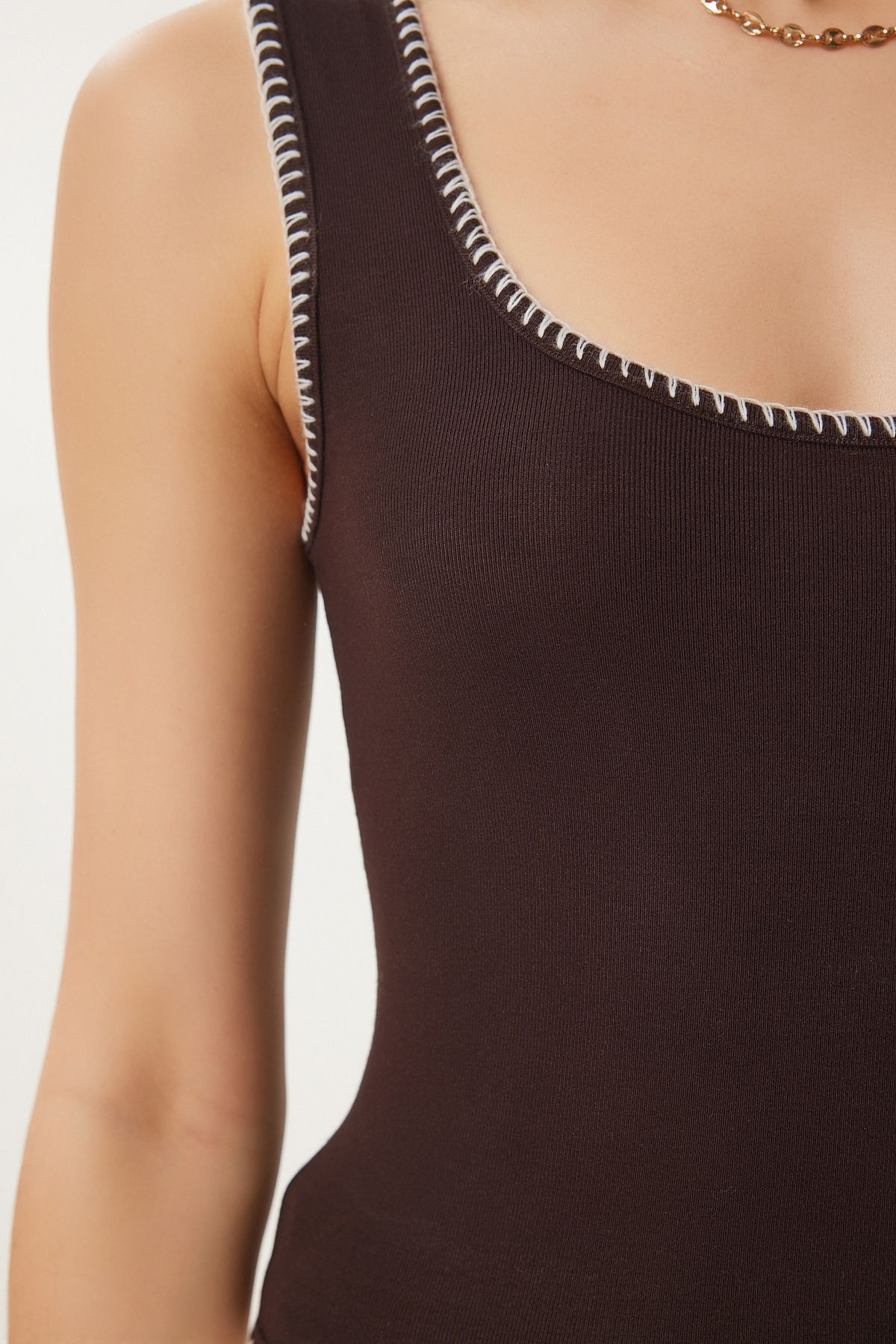 Kahverengi Kontrast Şeritli Crop Örme Bluz FW00005