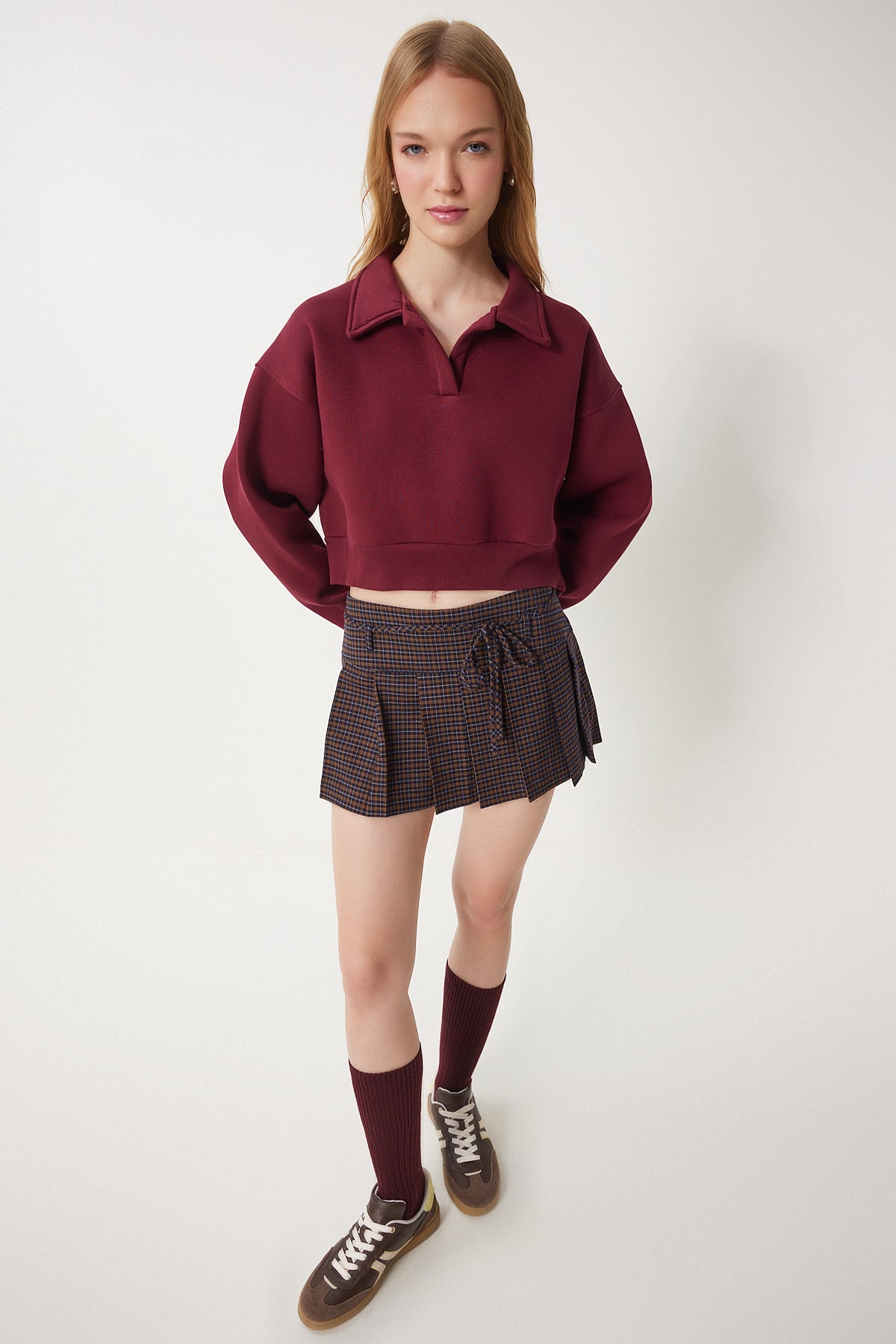 Bordo Polo Yaka Şardonlu Crop Örme Sweatshirt HW00014