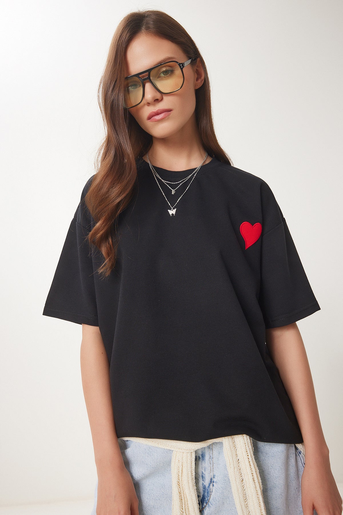 Siyah Kalp Nakışlı Örme T-Shirt ZV00299
