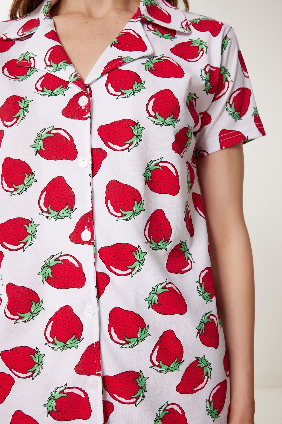 Beyaz Kırmızı Desenli Gömlek Alt Örme Pijama Takımı FP00010