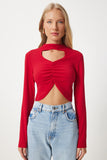 Kırmızı Cut Out Detaylı Büzgülü Crop Örme Bluz  FN03369