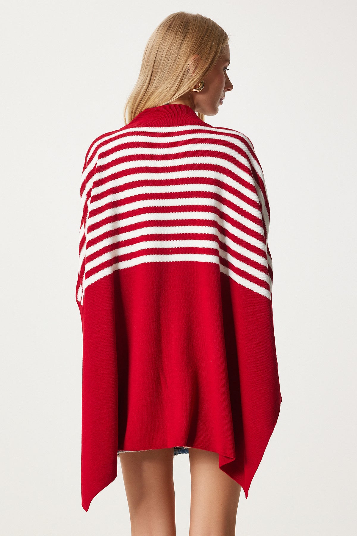 Kırmızı Çizgili Yandan Yırtmaçlı Oversize Panço Kazak DD01336