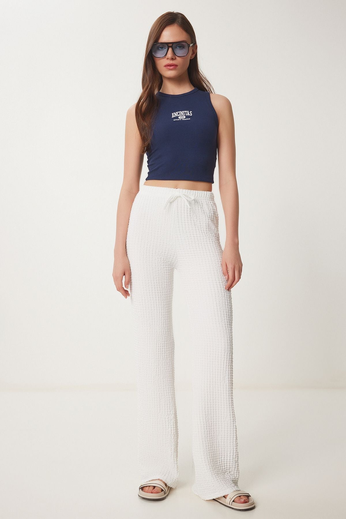 Beyaz Dokulu Geniş Paça Yazlık Örme Pantolon ZV00272