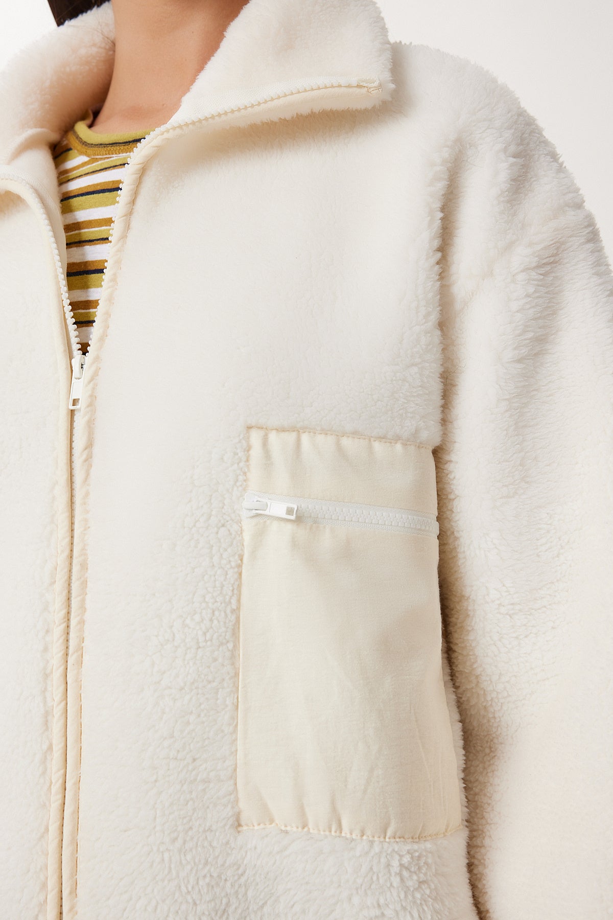 Krem Fermuarlı Oversize Peluş Sweatshirt DD01379