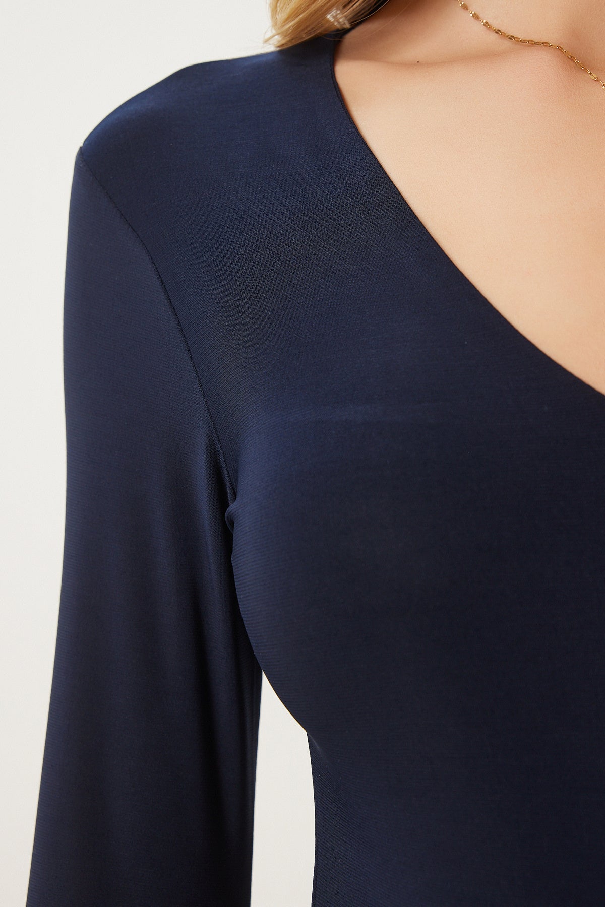 Lacivert V Yaka Çıtçıtlı Dokuma Body VN00022