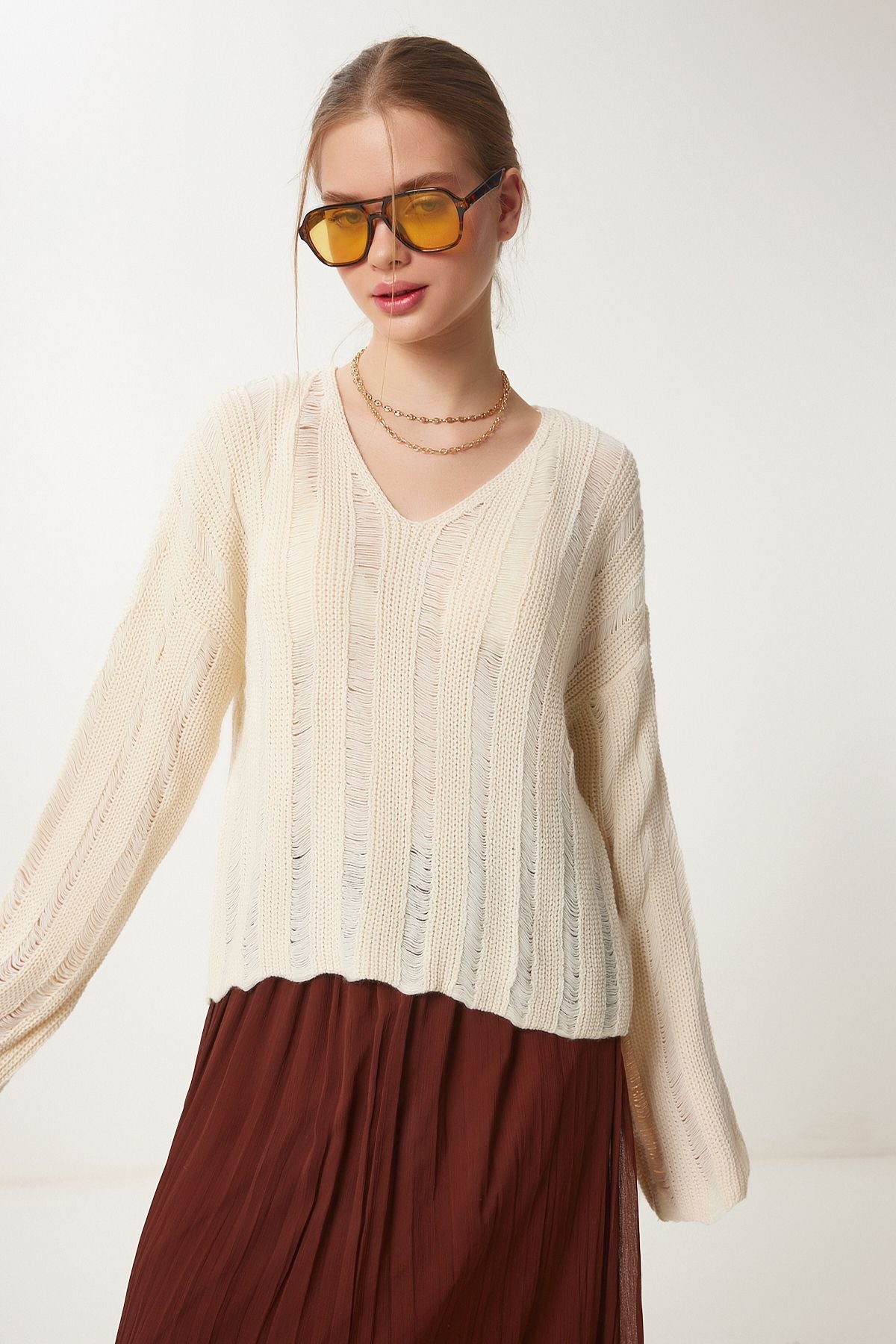 Krem Yırtık Detaylı Oversize Triko Kazak Kİ00105