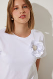 Beyaz İncili Çiçek Detaylı Örme T-Shirt NJ00146
