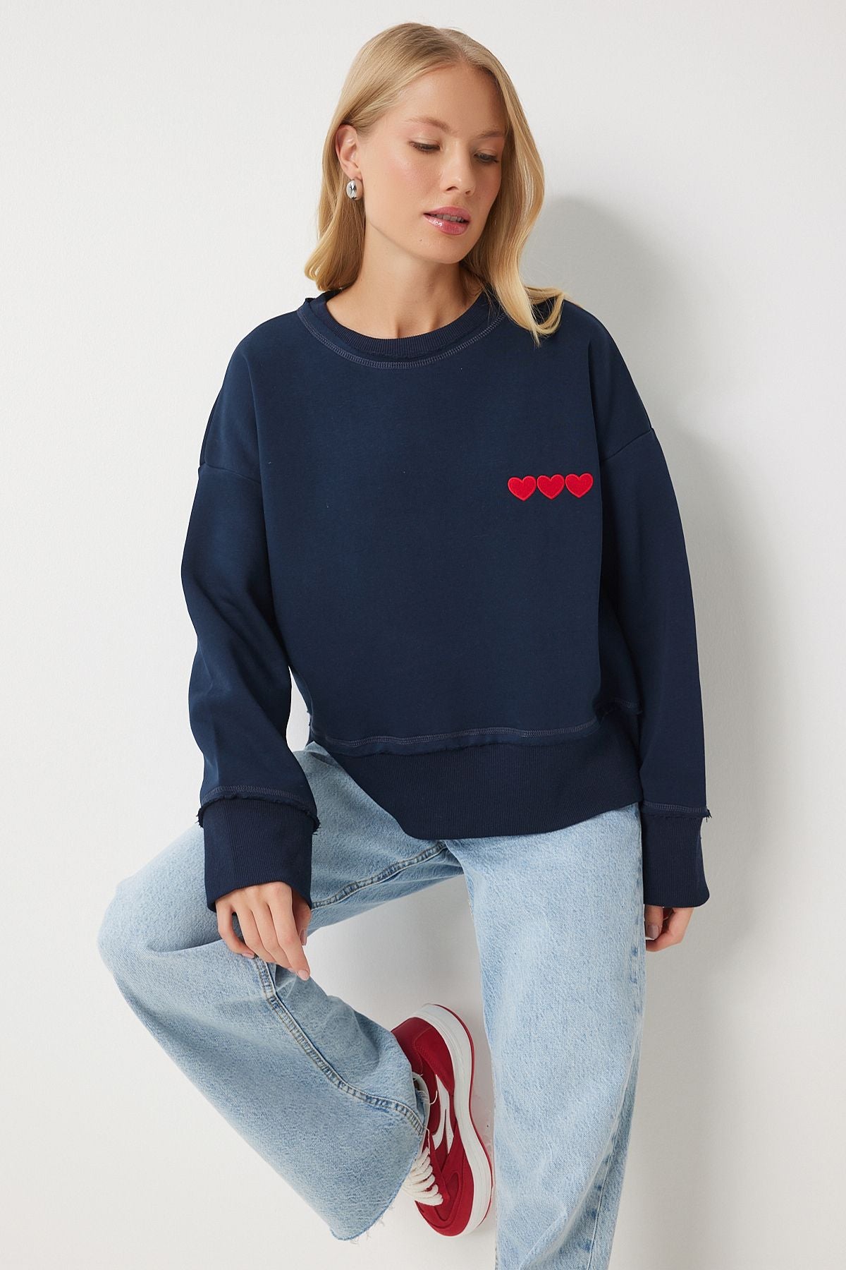 Lacivert Kalp Nakışlı Şardonlu Sweatshirt DP00216