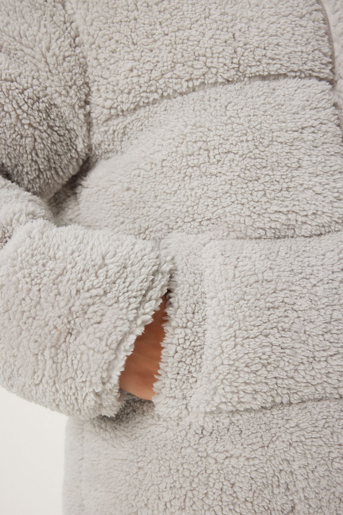 Gri Dik Yaka Peluş Şişme Mont QA00002